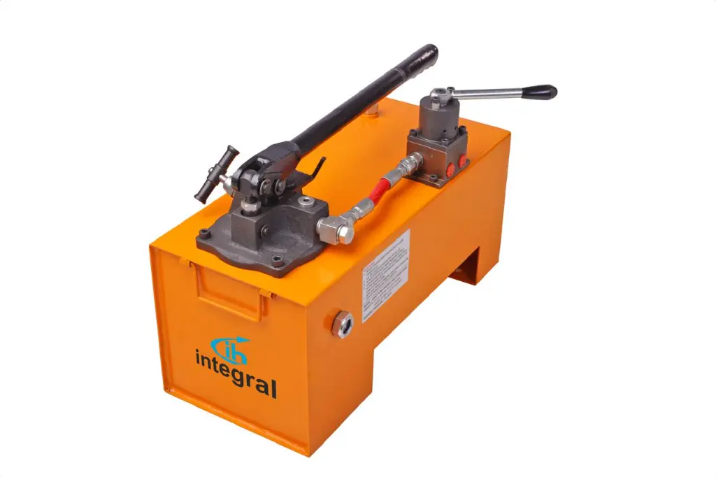 HAND PUMP WITH DCV.webp